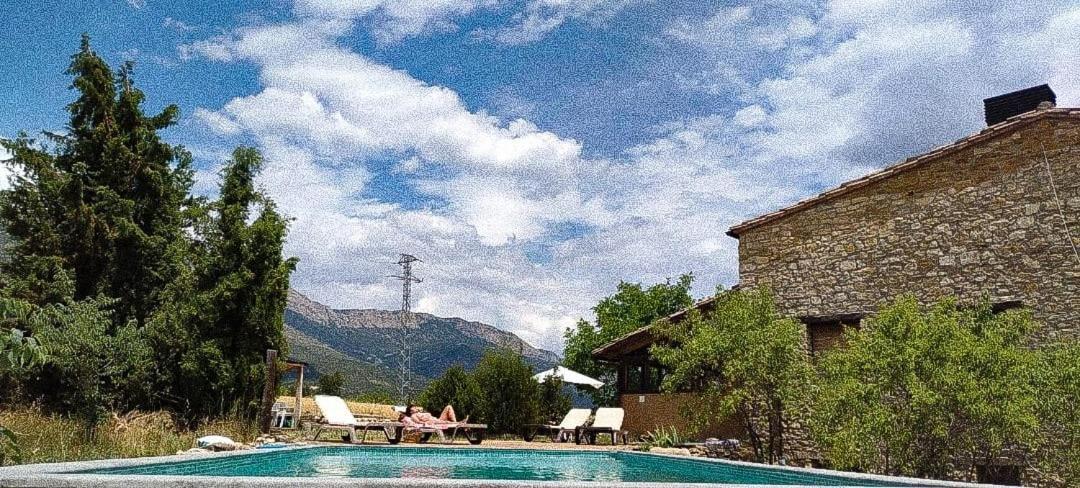 Country house Masia Serret *